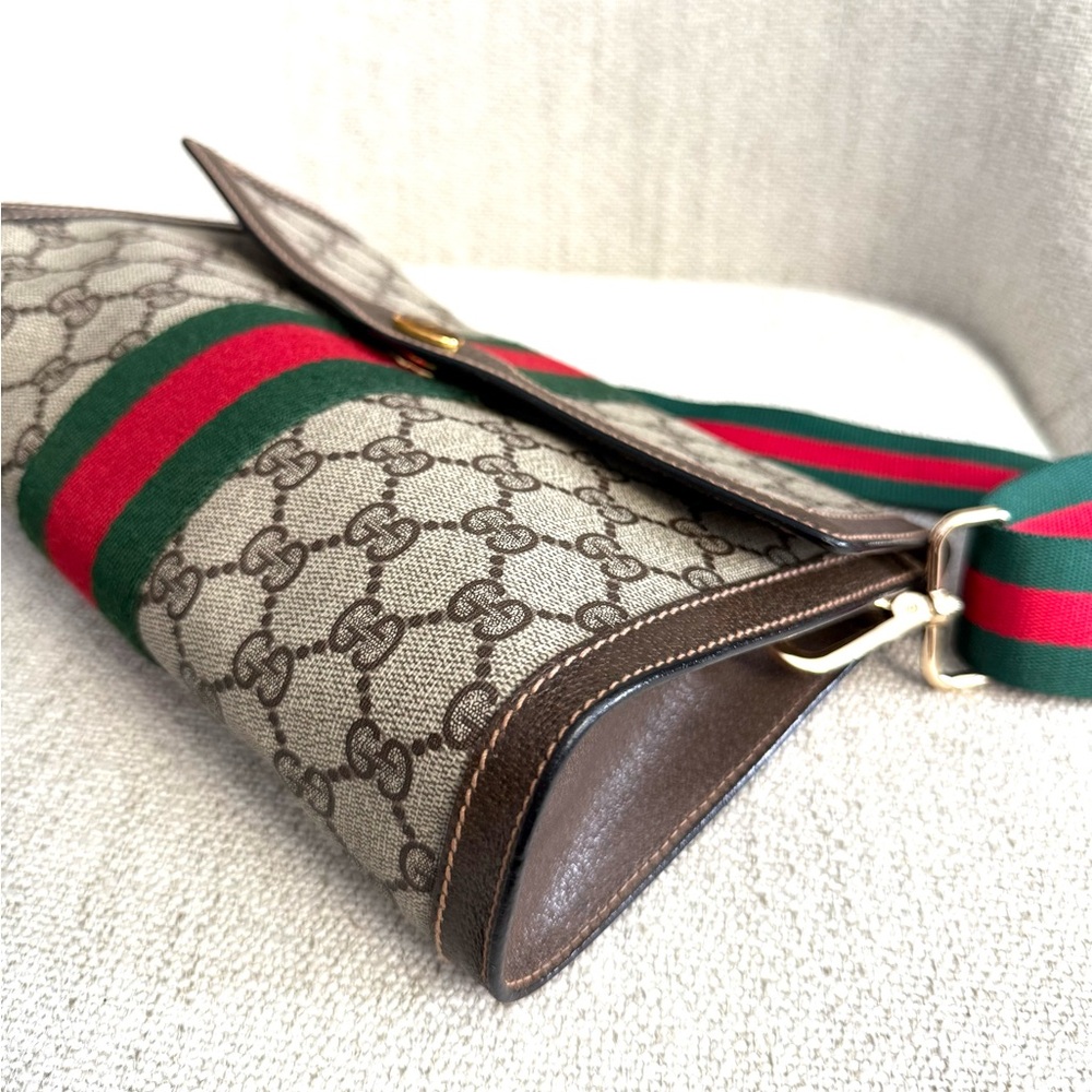 Gucci Beige GG Canvas Crossbody with Green and Red Web Stripe and Brown Trim - Picture 12 of 16